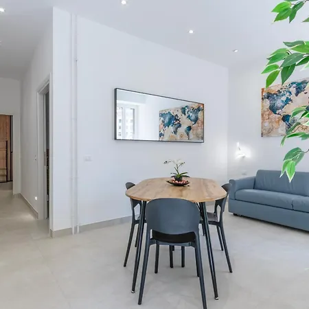 Apartment Near To Colosseum Re-house