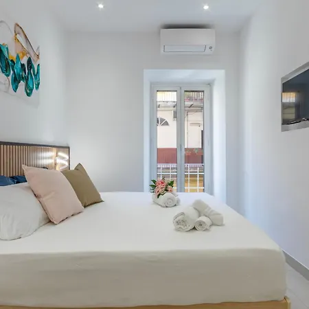 Apartment Near To Colosseum Re-house